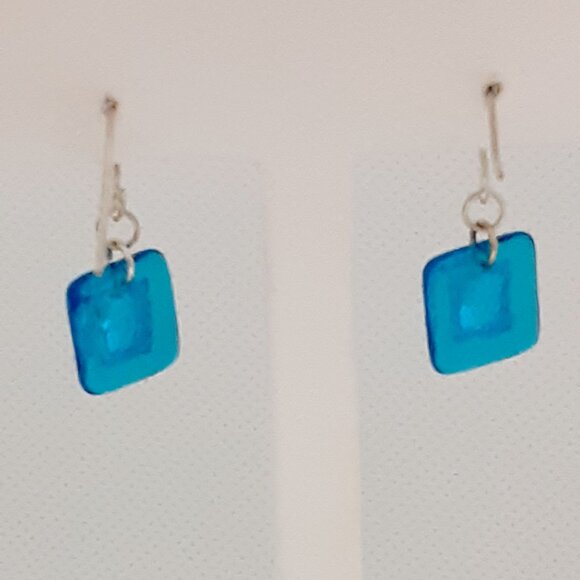 HOST PICK! CLOSET SALE!! New Sterling  silver Ocean blue Dichroic Glass Earrings - Picture 7 of 12